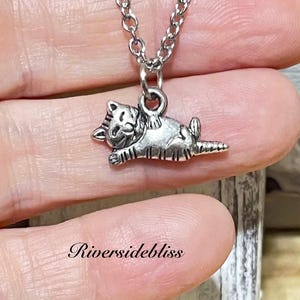 Silver Tone Kitty Cat Charm Pendant Necklace - 18” Stainless Steel Chain