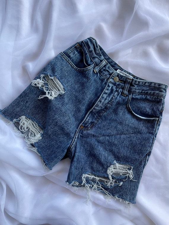 Vintage Guess Ripped Jean Shorts Size 27