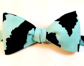 Chevron Bow tie/ Bowties/ Mens bow tie/ Bow tie/ Groomsmen Bow Tie/ Self Tie Bow Tie/Wedding Bow Tie/ Green Bowtie/Geometric Bow tie