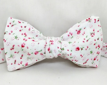 Blush Floral Bow tie/ Flowers bowtie/ Mens bow tie/ Bow tie/ Groomsmen Bow Tie/ Self Tie Bow Tie/Wedding Bow Tie/ Grooms Gift/