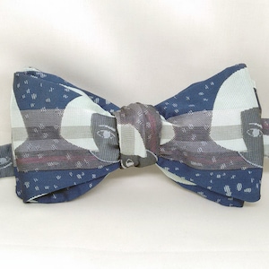 Alien Bow Tie/ Novelty bowtie/ Mens bow tie/ Bow tie/ Party Bow Tie/ Self Tie Bow Tie/ Grooms Gift/ Gift for him/ Dark blue bowtie