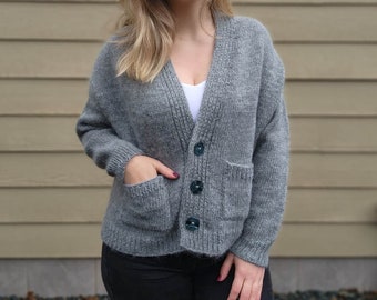 KNITTING PATTERN - The Kal Cardigan // knit sweater pattern, long sleeve, size inclusive, cardigan, oversize, unisex, buttons, pockets