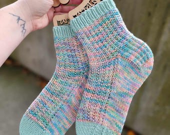 KNITTING PATTERN - The Voyager Socks // DK weight, knit sock pattern, broken ribbing, unisex, cozy slipper socks