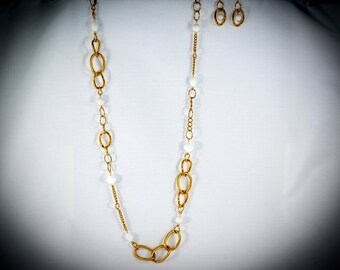 White and Gold Asymmetrical - WT13