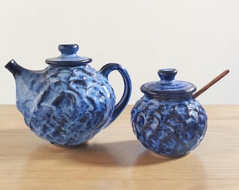 Japanese Hand-Carved Teapot and Lidded Jar Set – Cobalt Namako Blue Glaze
