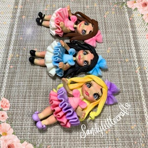 Clay Center for Bows/ Clay Embellisments/ Bow Centerpiece/ Clay Doll Hair Bows/ Bow Supplies/ Clay Figure for Bows/ Flat Back Clay.