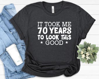 70歳の誕生日シャツ：ユニセックスジャージーTシャツ、70周年記念