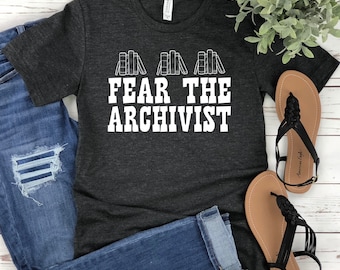 Camiseta &quot;Teme al Archivista&quot;: Regalo para amantes de los libros y bibliotecarios