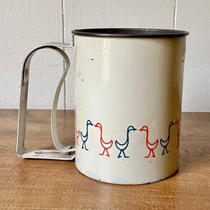 Vintage Androck Sifter/Retro Metal Kitchen Flour Sifter/ Country,Farmhouse