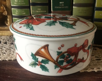 Jubilation by Mikasa /Christmas Holiday Trinket Box/ Vintage Mikasa