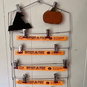 Vintage Halloween Memorabilia/Hill’s Department Store Ad/“Spot-A-Tot” Halloween Safety Strip***AS IS**