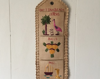 Recuerdo de Florida/Vintage Dayton Beach/Organizador de paja tejida/Organizador colgante/De estilo kitsch