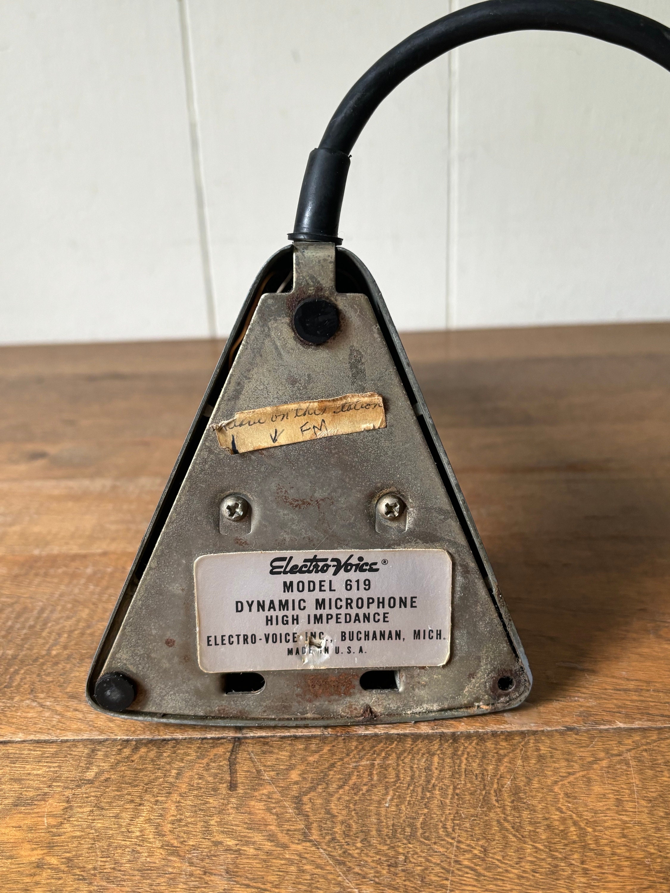 新作，豊富な エレクトロボイスの Model 619 ダイナミックマイクです