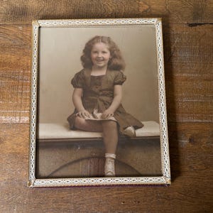 Vintage Gold-Tone Metal Picture Frame with Glass / 8” x 10”  / Easel Back