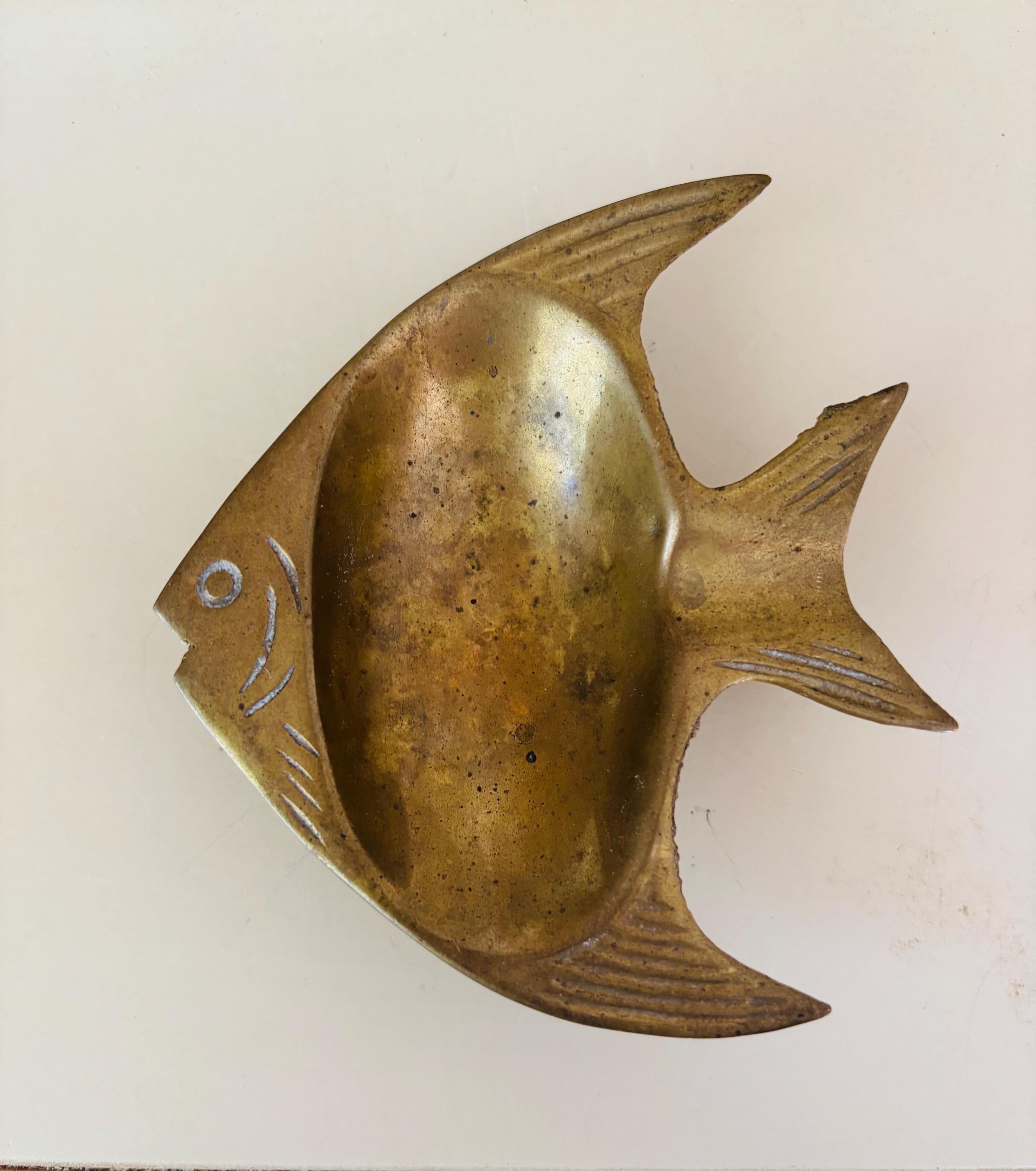 VINTAGE FISH ASHTRAY 真鍮 ヴィンテージ 熱帯魚 VINTAGE FISH ASHTRAY 真鍮 ヴィンテージ 熱帯魚