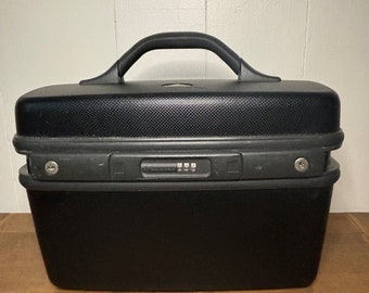 Vintage Samsonite Train Case: Black Textured Hard Travel Case with Mirror