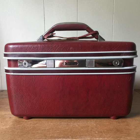 Maroon Samsonite Silhouette Train Case/Textured Ha