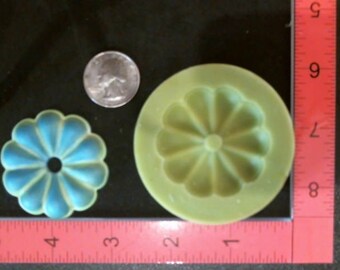 Silicone Mold Flower Daisy used with wax, Candle, gypsum, resin, hot glue, soap, clay, concrete, metal