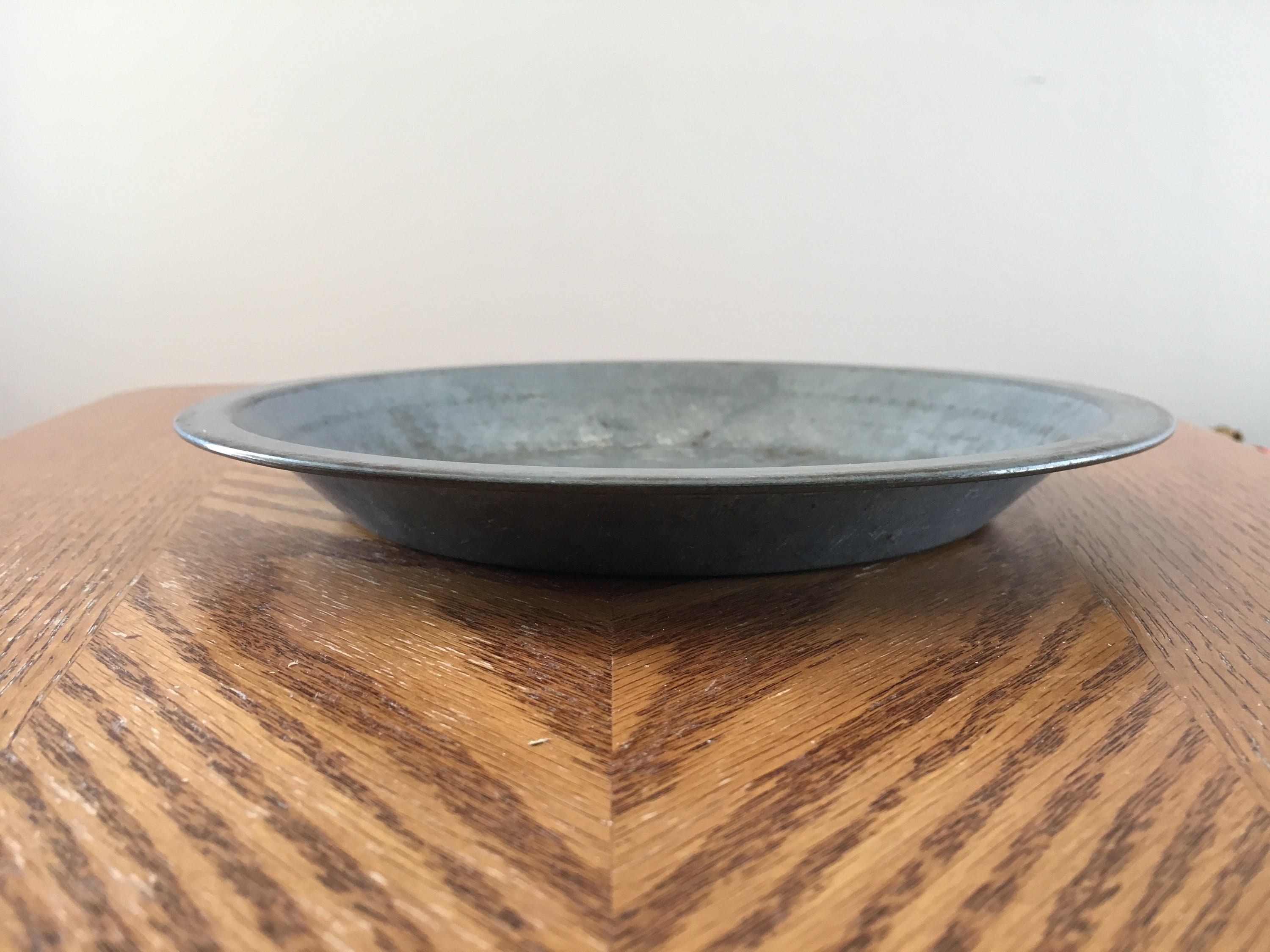 Vintage Farm Crest Pies pie tin