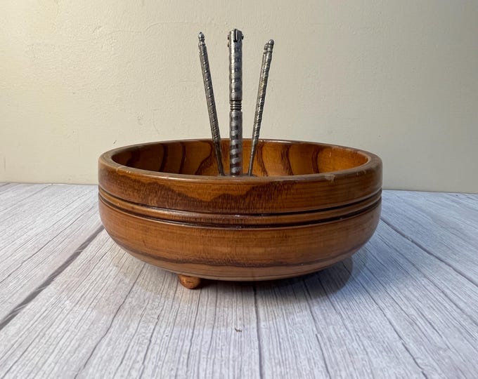Vintage 6-piece 3-legged nut bowl