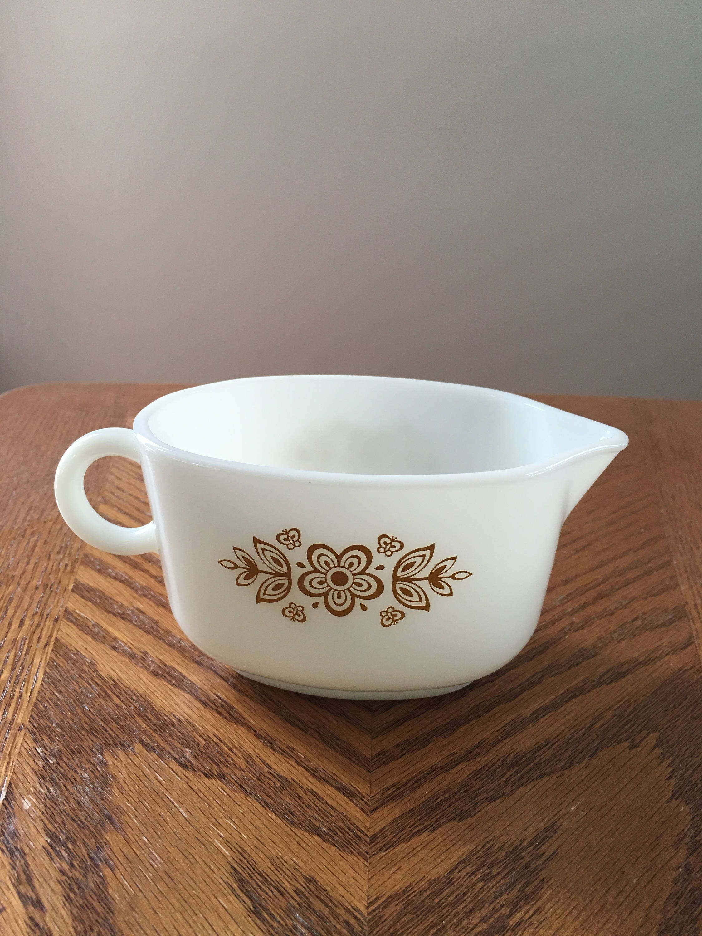Vintage 1970's Pyrex 77 B Butterfly gravy boat