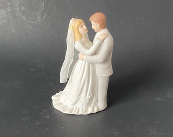 1988 Roman Inc. Ceramic Bisque Bride and Groom figurine with Real Veil Wedding Cake Topper