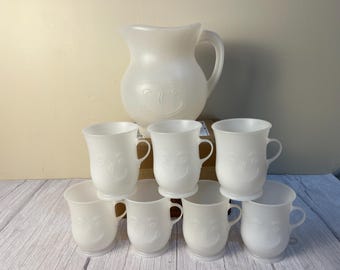 Vintage 1980's Kool aid White plastic pitcher and 7 mugs