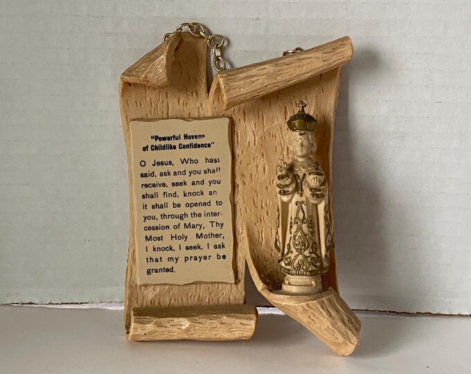 Made in Italy 5" Infant Jesus of Prague plastic Wall Plaque with Novena Prayer