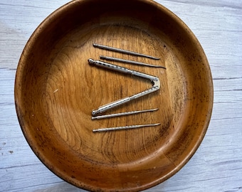 Vintage 6-piece 3-legged nut bowl
