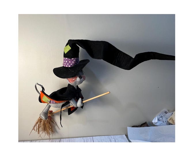 Vintage 1965 Annalee Halloween Witch mouse on a witch's broom