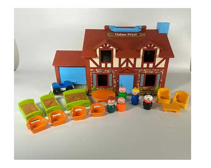 1980-1985 18 Piece Fisher Price Play Family House Model #952!
