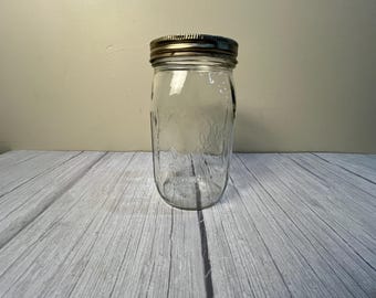 Vintage Long life wide mouth clear 3 cup 24 ounce mason jar with vegetable design and measurement