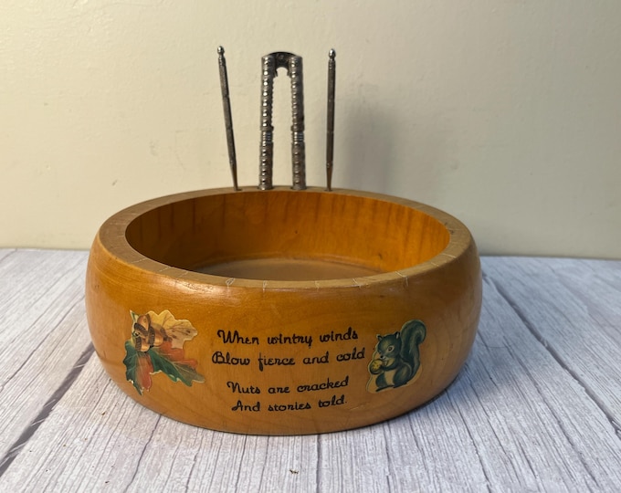Vintage 4-piece nut bowl set with decoupage
