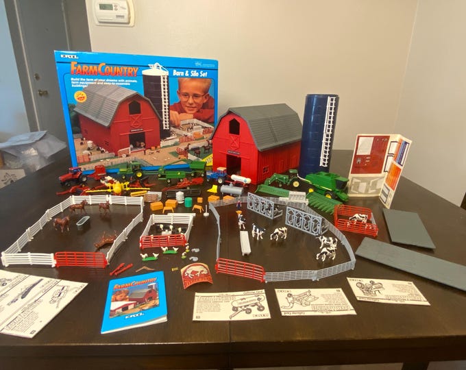 1990s 1:64 Scale  ERTL Farm Country Barn & Silo Set #4242 with 117 Pieces (including John Deer Tractor/Accessories) and original box