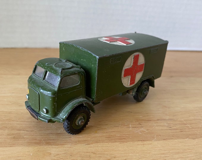 Dinky 626 Military Ambulance Meccano Ltd Made in England