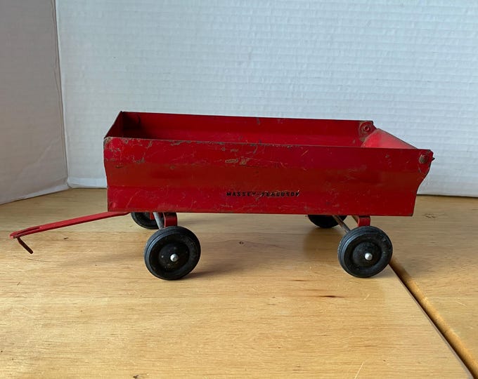 1960s Massey Ferguson Vintage ERTL  Farm Flare Trailer 1/16 Scale