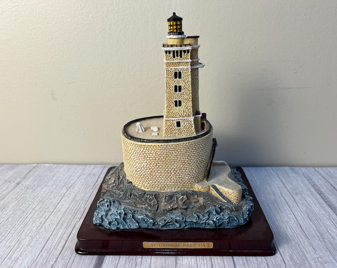 1998 Oneida Studios St. George Reef Ca. lighthouse