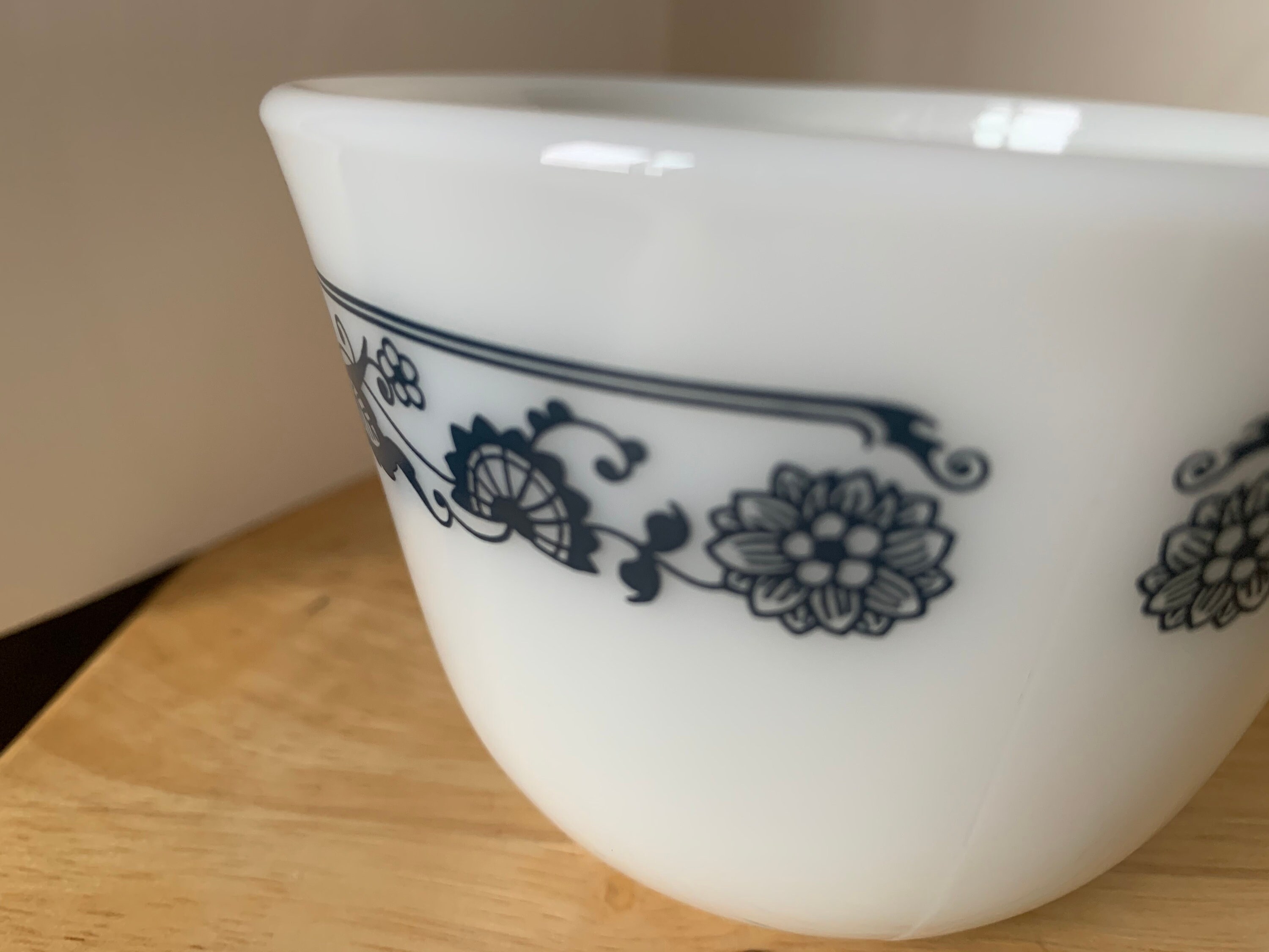 Vintage set of 4 Pyrex Old Town Blue coffee cups