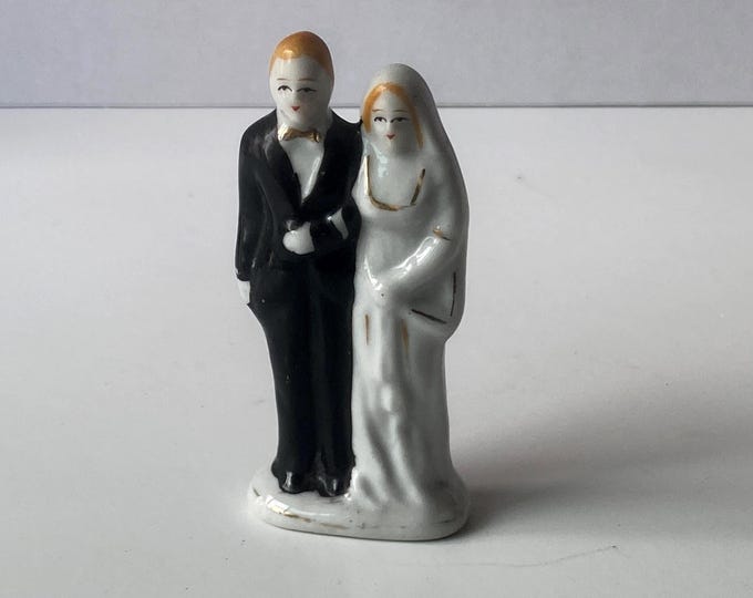 1940s Porcelain Ceramic Bride and Groom Wedding Cake Topper from Occupied Japan