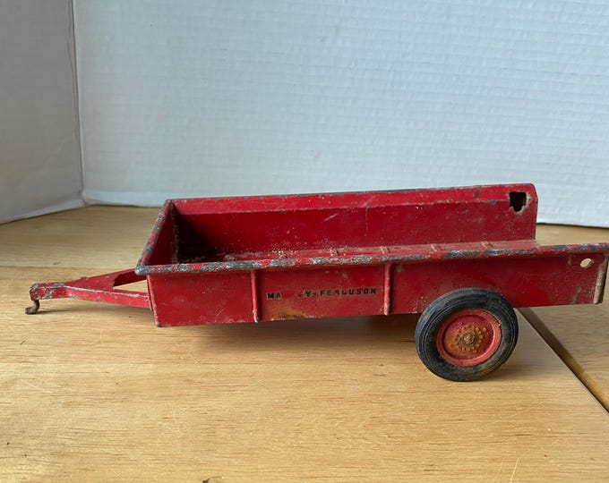 1960s Massey Ferguson Vintage ERTL  Manure Spreader Trailer Cart 1/16 Scale