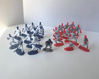 2005 Set of 24 Kaskey Kids Hard Plastic Baseball Figurines-11 Blue 12 Red each team has Fielders, Pitcher, Catcher, Batter Umpire & Runners