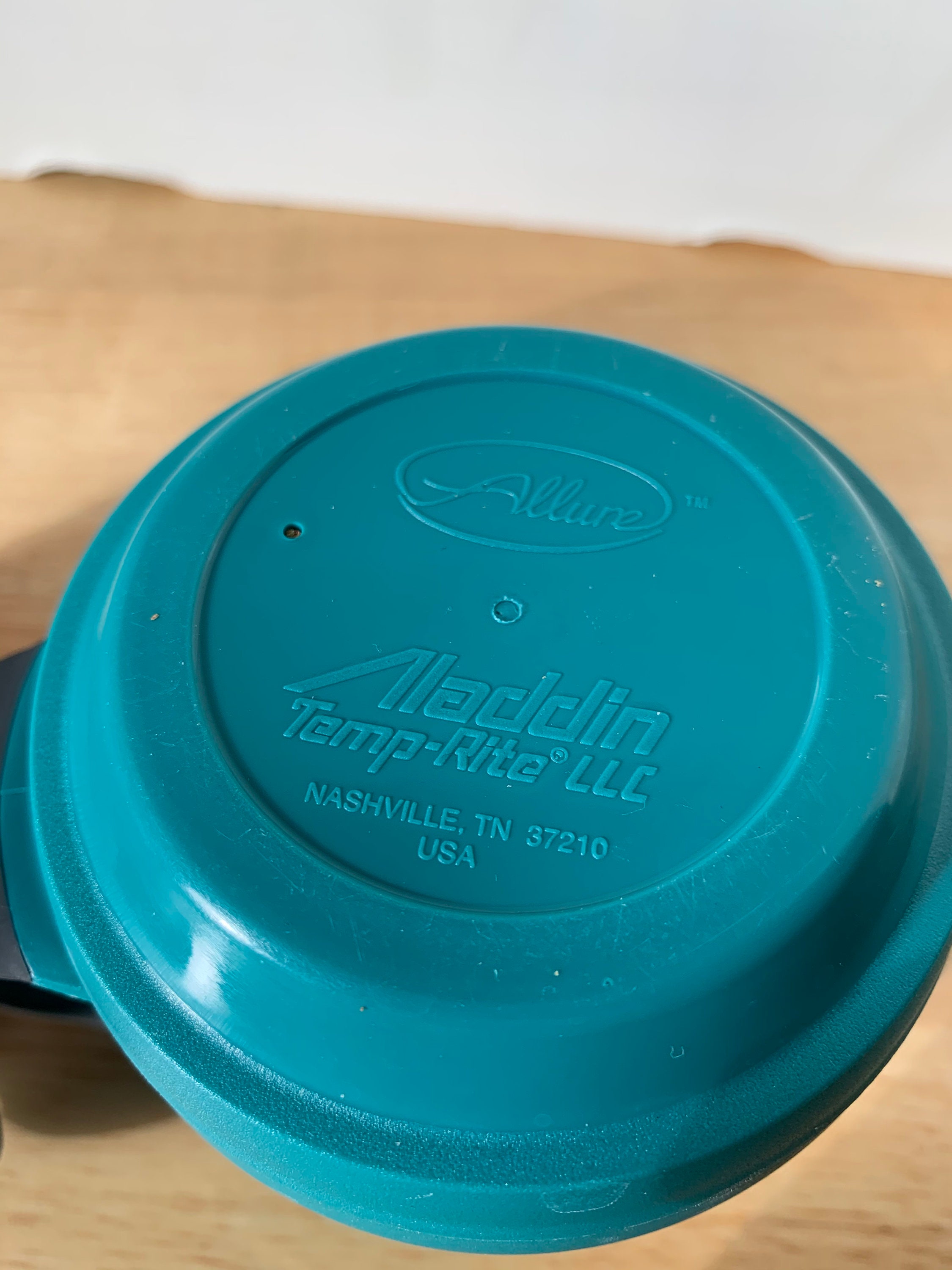 2 vintage Aladdin Temp Rite plastic coffee cups from Allure