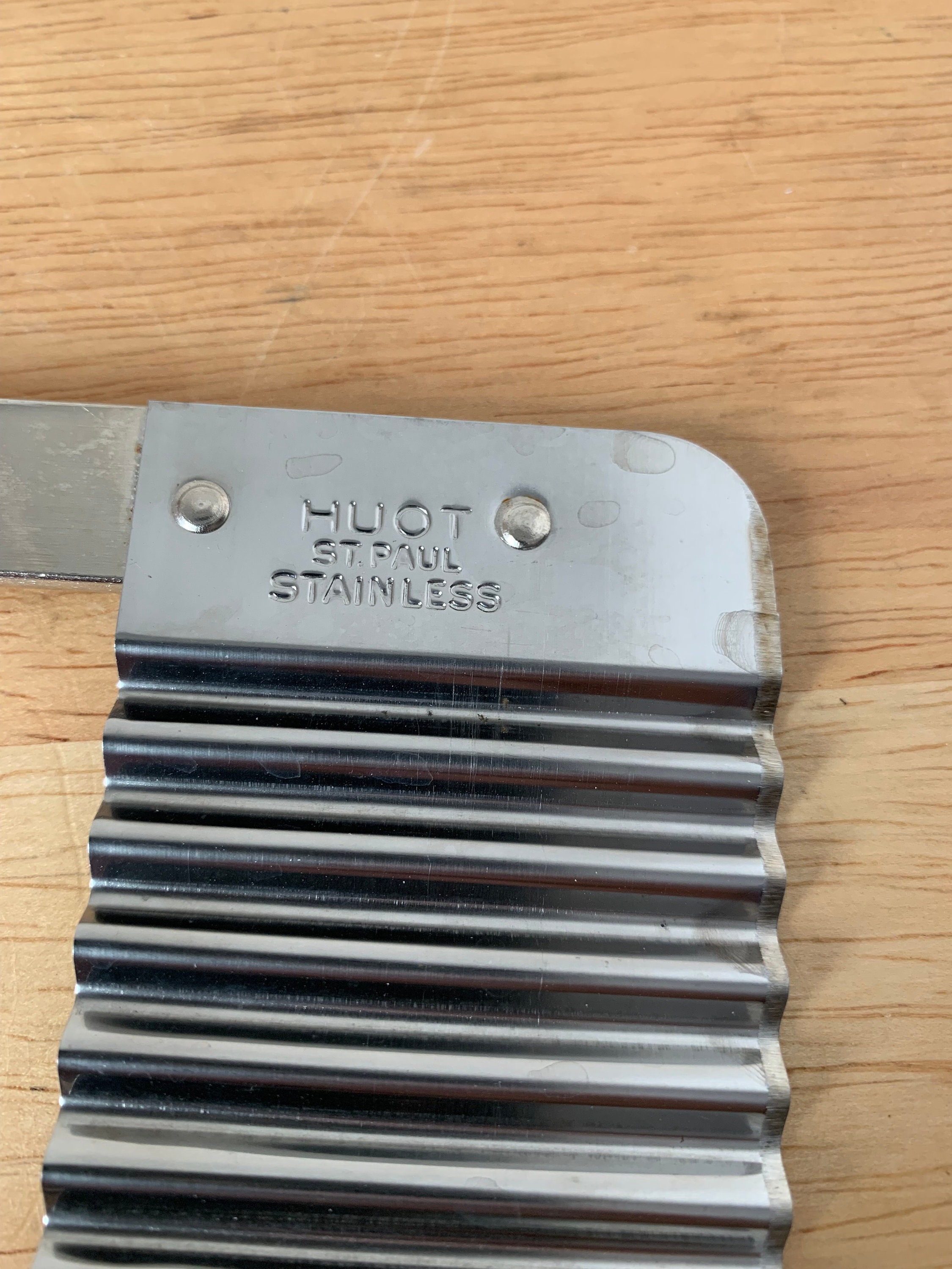 Vintage Huot vegetable crinkle cutter