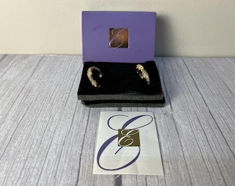 Avon Elizabeth Taylor Sparkle Kiss hoop earrings with extra backs and in original box