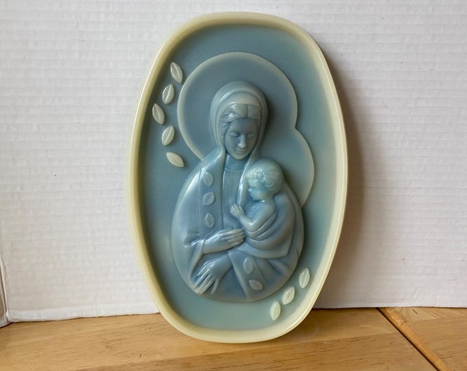 MCM Madonna and Baby Jesus Plastic Wall Plaque in Blue & Cream Colors