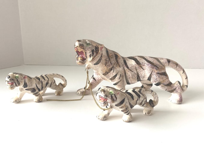 Vintage ceramic tiger cat with two cubs on chains by World Creations Grimco