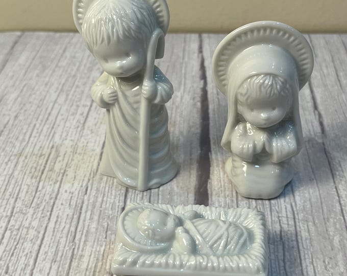 1970's 3 Piece Set Hallmark "Little Gallery" by Mary Hamilton Christmas nativity set