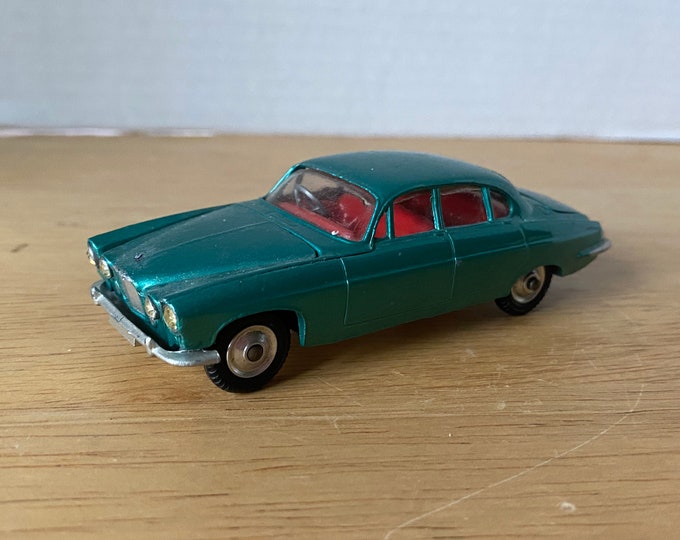 Corgi Toys Jaguar Mark X Saloon No. 238 Sea Green Metallic Red Interior  Made in Great Britain