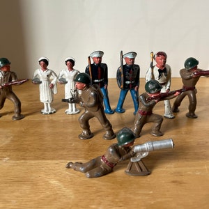 Vintage 1950&#39;s Barclay pod foot figurines