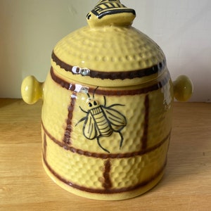 Vintage soft white honey pot with bees and made in Portugal #172